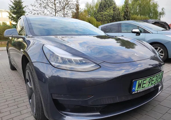 lubelskie Tesla Model 3 cena 119900 przebieg: 45000, rok produkcji 2020 z Ryki
